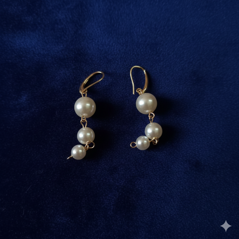 Liner Pearl Earring