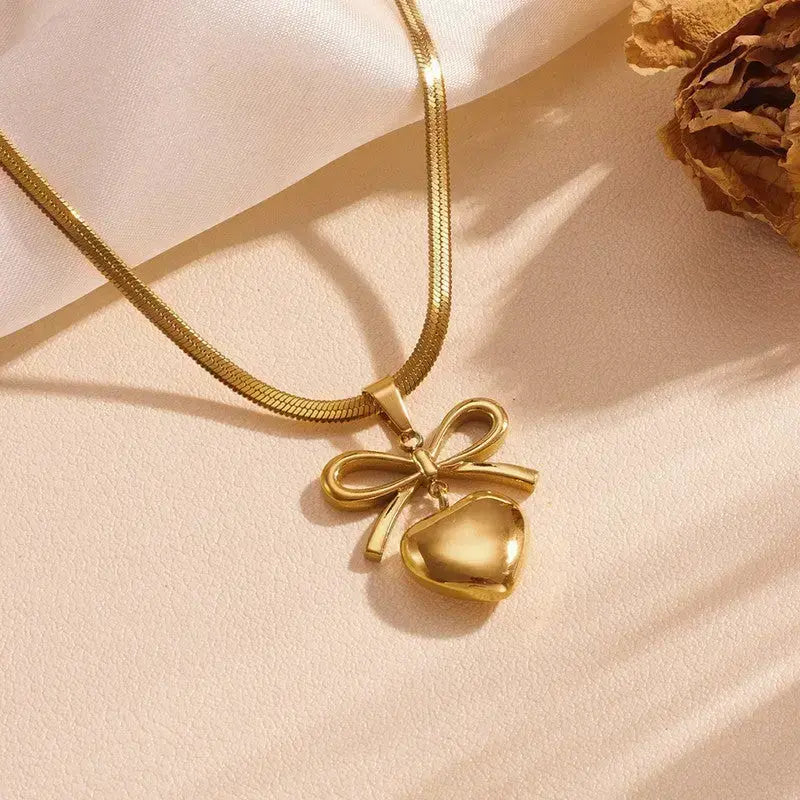 Amora Necklace Anti-tarnish, 18k Gold Plated