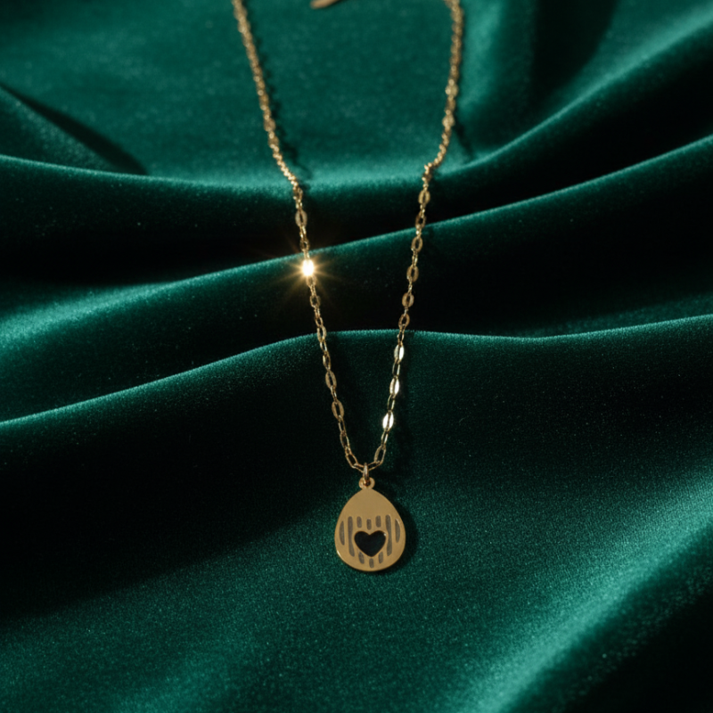 Black Heart Pendants Gold Anti-Tarnished