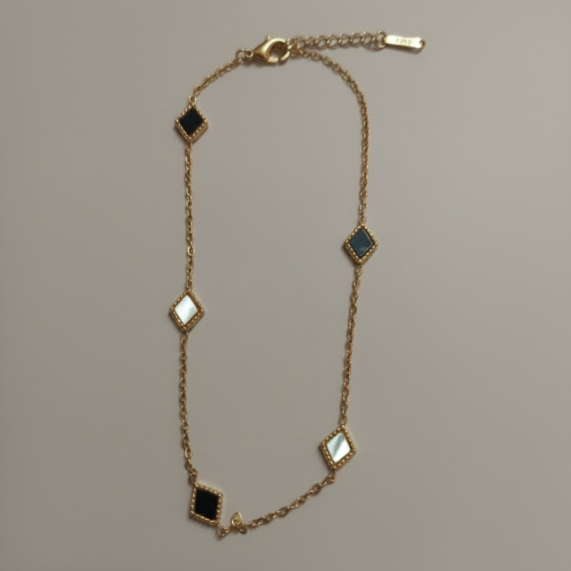 Diamond or Rhombus Shapes Stone Necklace