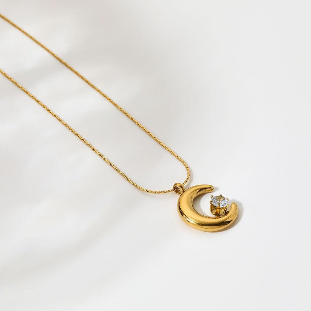 Crescent Moon Pendant - 18k Gold Plated