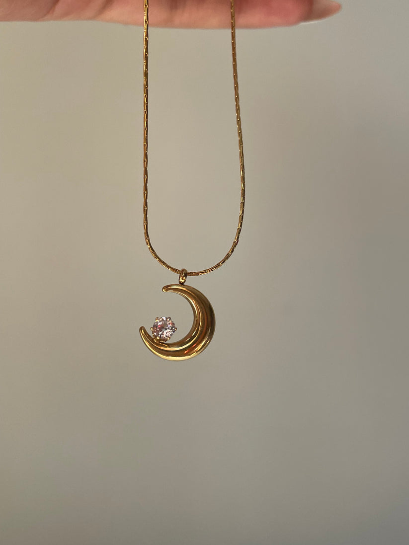 Crescent Moon Pendant - 18k Gold Plated