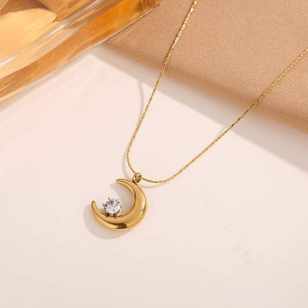 Crescent Moon Pendant - 18k Gold Plated