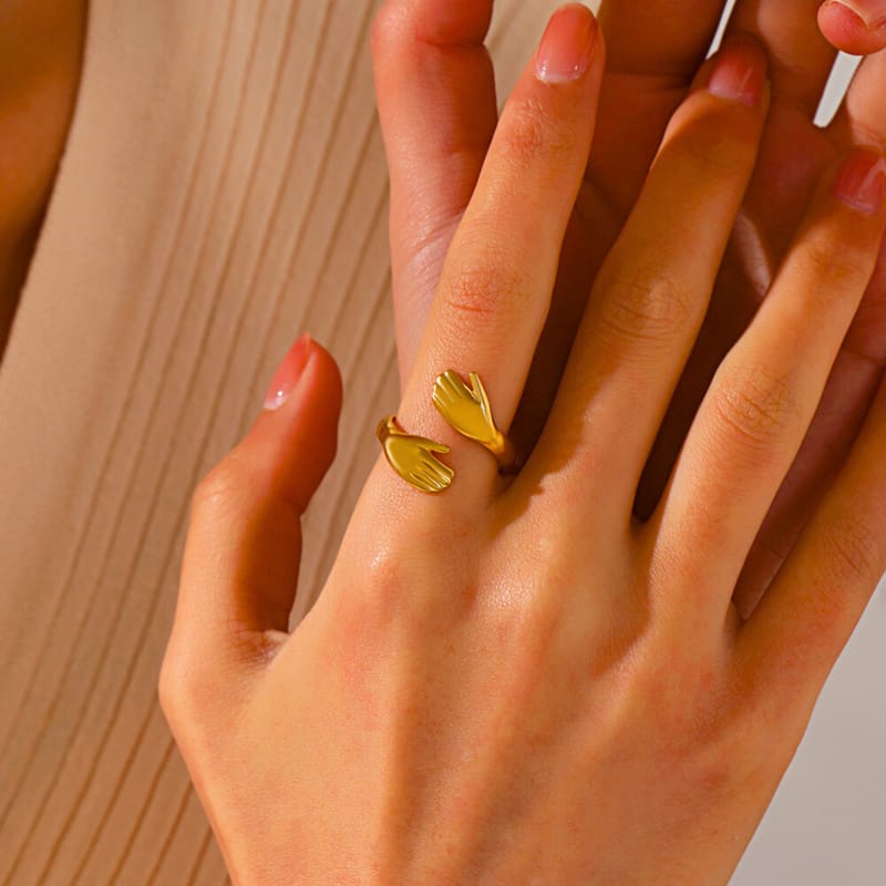 Adjustable Hug Ring
